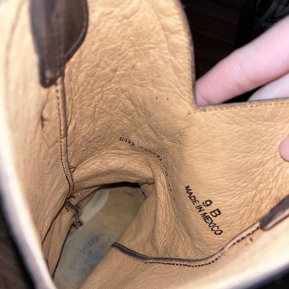 boots size 9 womens - Picture 2 of 3